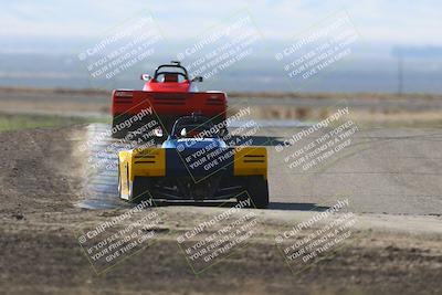 media/Oct-26-2025-CalClub SCCA (Sun) [[8ce1e69566]]/Group 6/Grapevine/